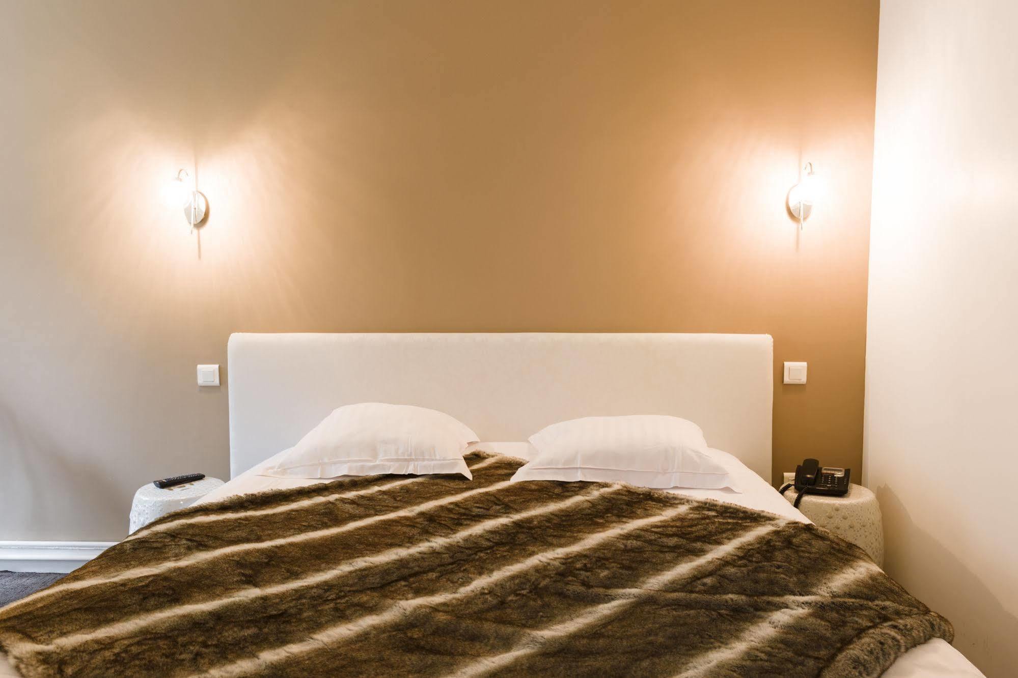 Le Saint Louis Hotel Амиен Екстериор снимка