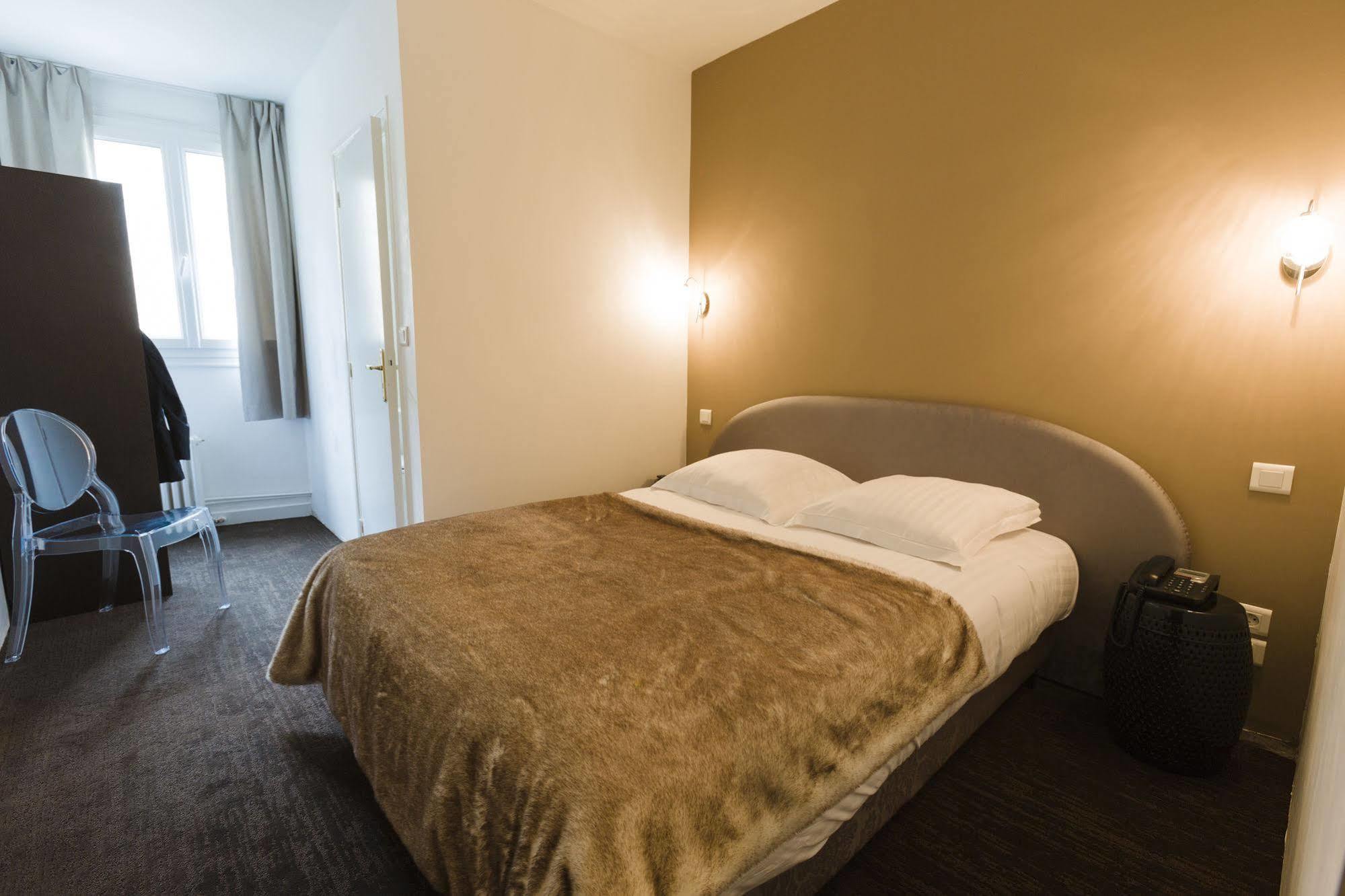 Le Saint Louis Hotel Амиен Екстериор снимка