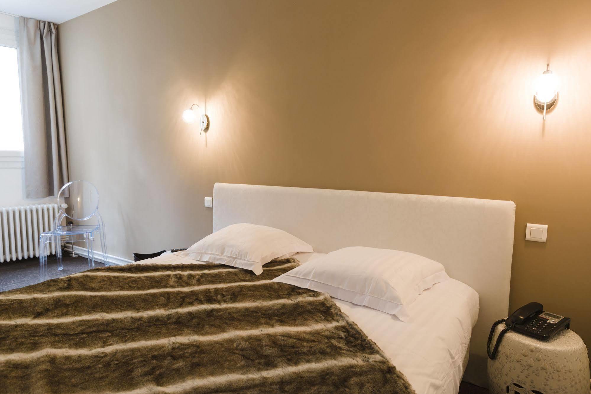 Le Saint Louis Hotel Амиен Екстериор снимка